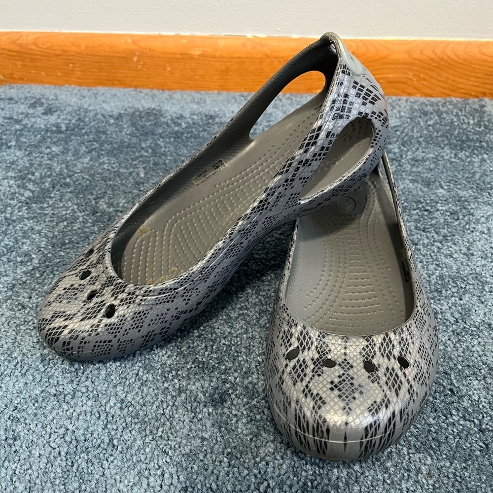 Crocs Kadee Gray Snakeskin Print Flats